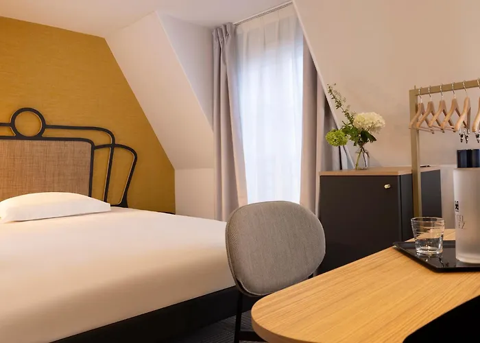 Hotel De Suez